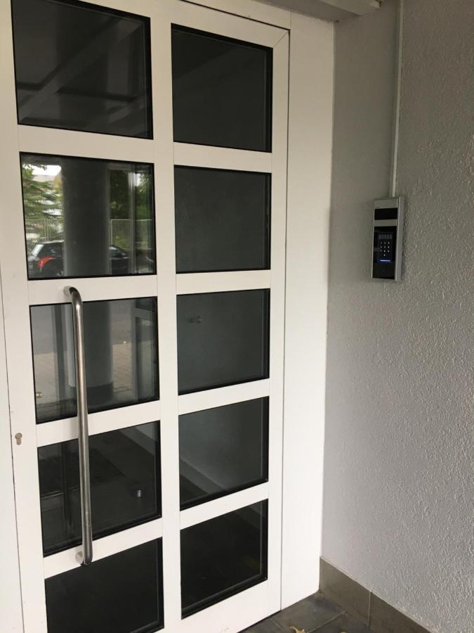 Special - Stadtnah, Balkon, Parkplatz, E-ladestation, Gitterbox Fuer Fahrraeder, Fitnessstudio * Кобленц