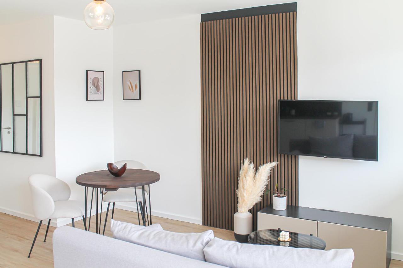 Special - Stadtnah, Balkon, Parkplatz, E-ladestation, Gitterbox Fuer Fahrraeder, Fitnessstudio Apartment Koblenz (Rhineland-Palatinate)