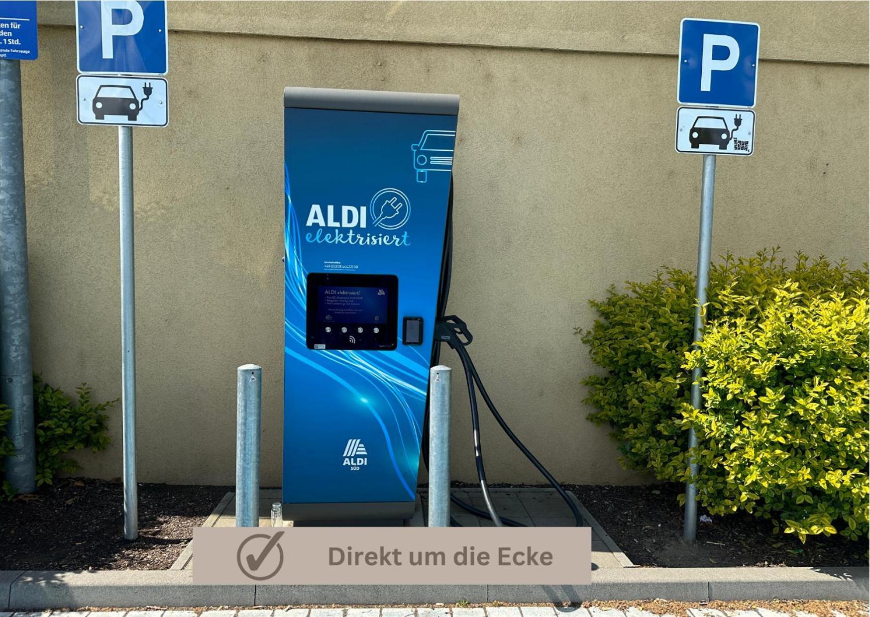 Special - Stadtnah, Balkon, Parkplatz, E-ladestation, Gitterbox Fuer Fahrraeder, Fitnessstudio * Кобленц